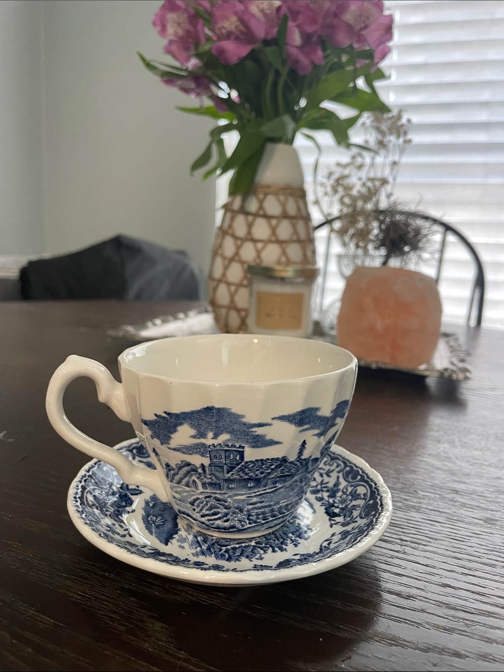 Olde England Royal Tudor Ware Teacup/Saucer set